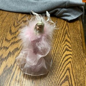 BR-HALLMARK KEEPSAKE BARBIE 2002 ORNAMENT PINK DRESS